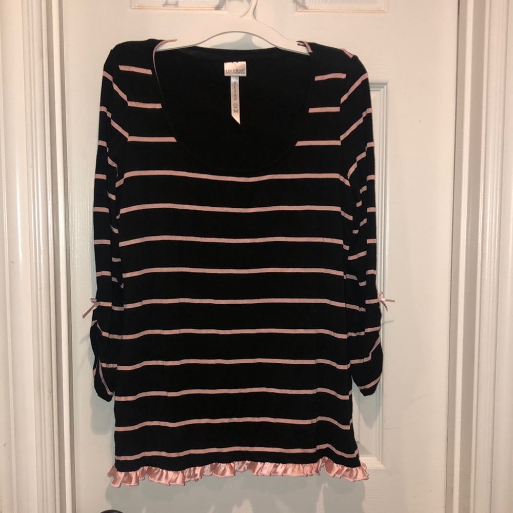A Pea In the Pod Nursing PJ Top With Built In Bra Size M Back/Blush Pink Stripes